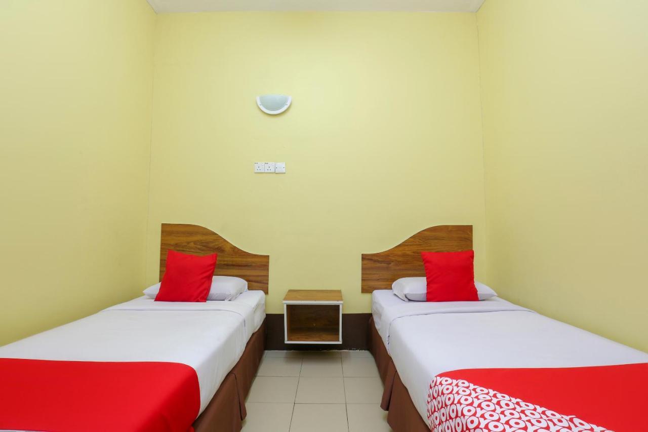 Kuala Berang Oyo 90162 Aj Hotel מראה חיצוני תמונה